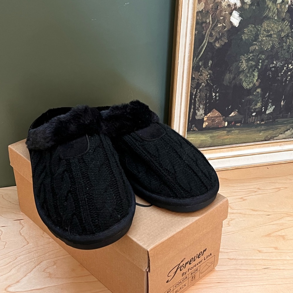 Furry Cable Knit Slippers *NIB